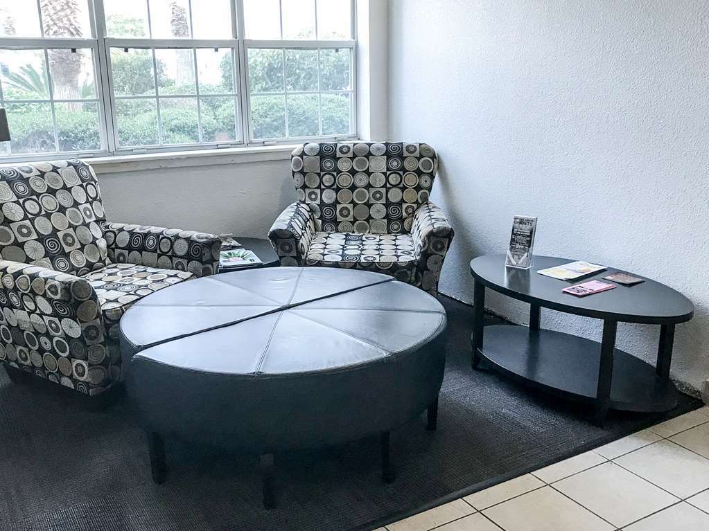 Red Roof Inn Plus+ & Suites Savannah - I-95 Georgetown Interior photo